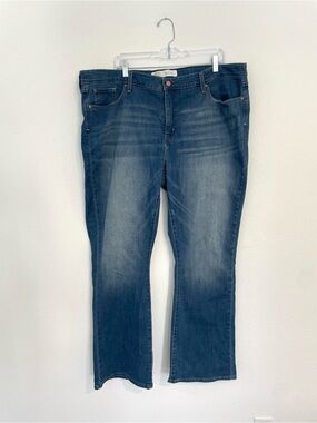 Levi's Signature Totally Shaping Bootcut Women's 37x32 Blue Jeans